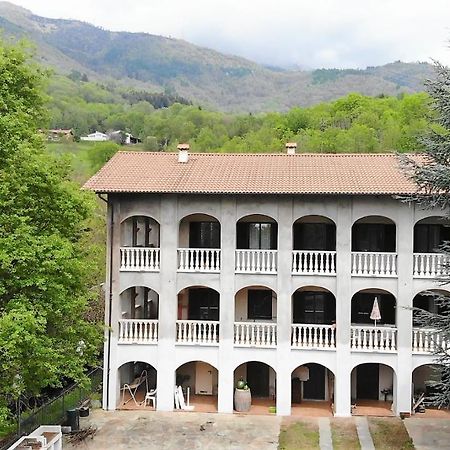 Antica Dimora Del Portico Bed & Breakfast Borgiallo Exterior photo