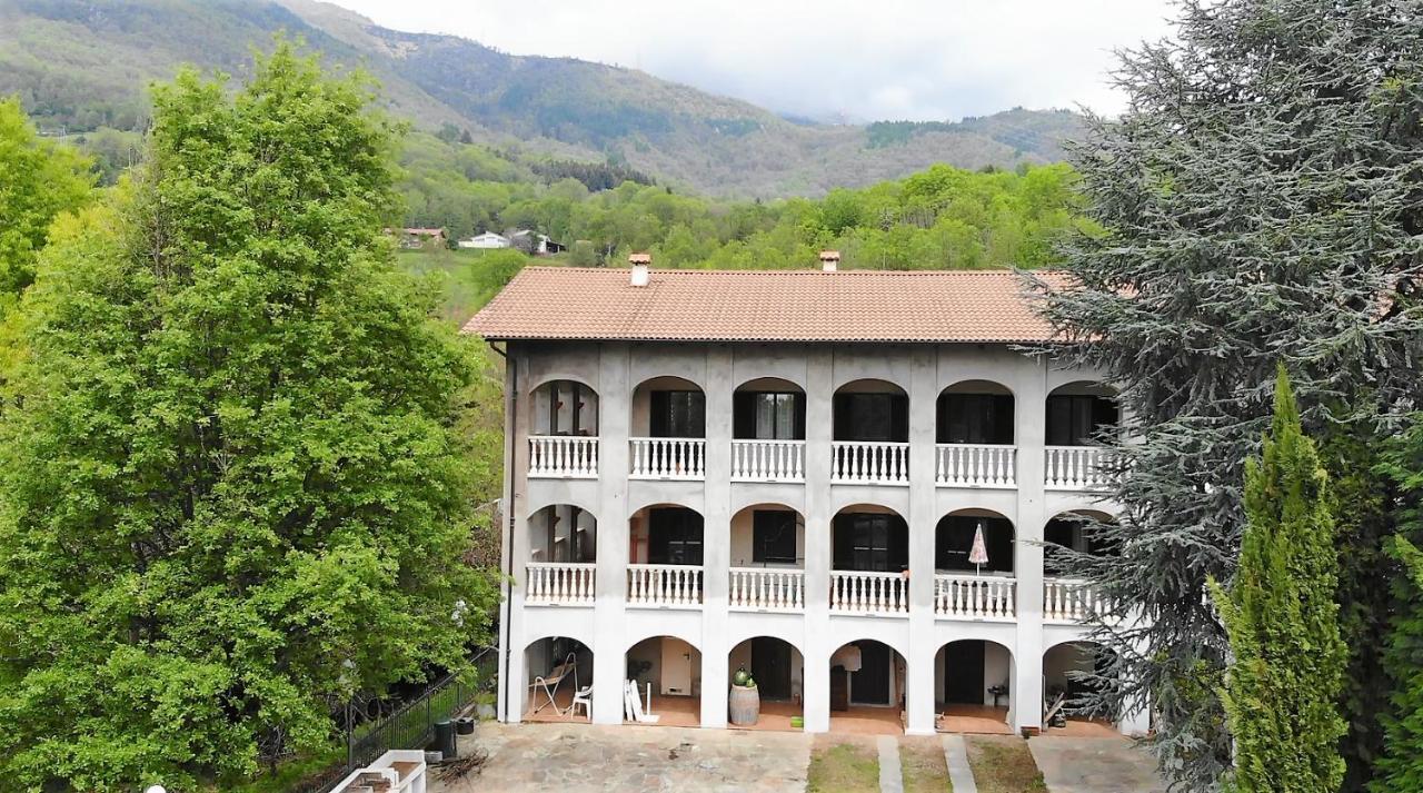 Antica Dimora Del Portico Bed & Breakfast Borgiallo Exterior photo